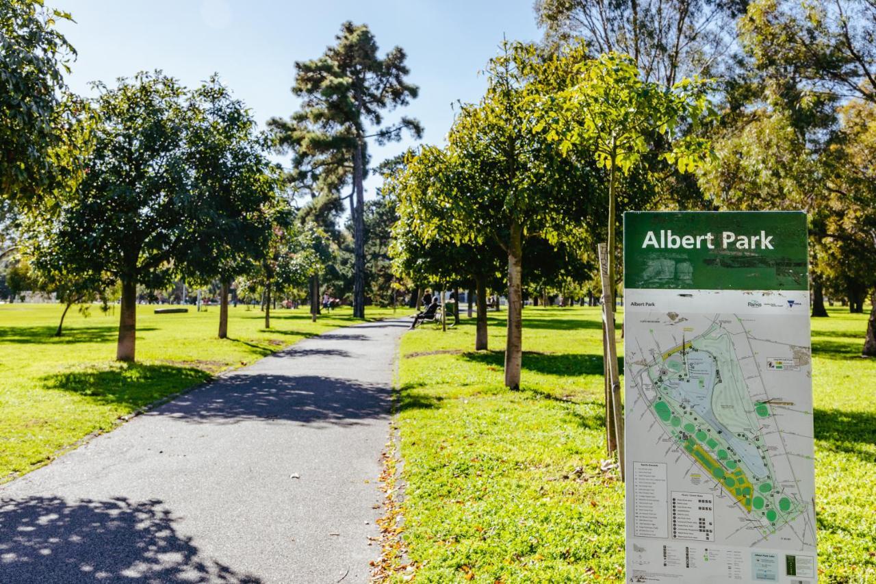 Spectacular Views Over Albert Park Melbourne Eksteriør bilde
